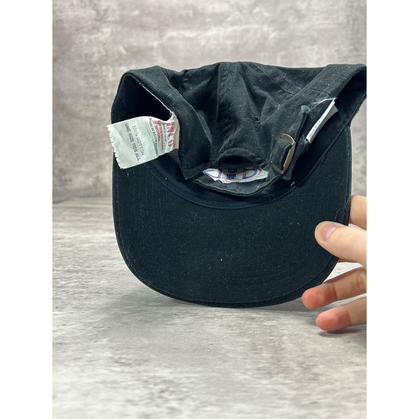 Vintage 90s Montreal Canadiens NHL Embroidered Logo Hockey Strapback Hat OSFA