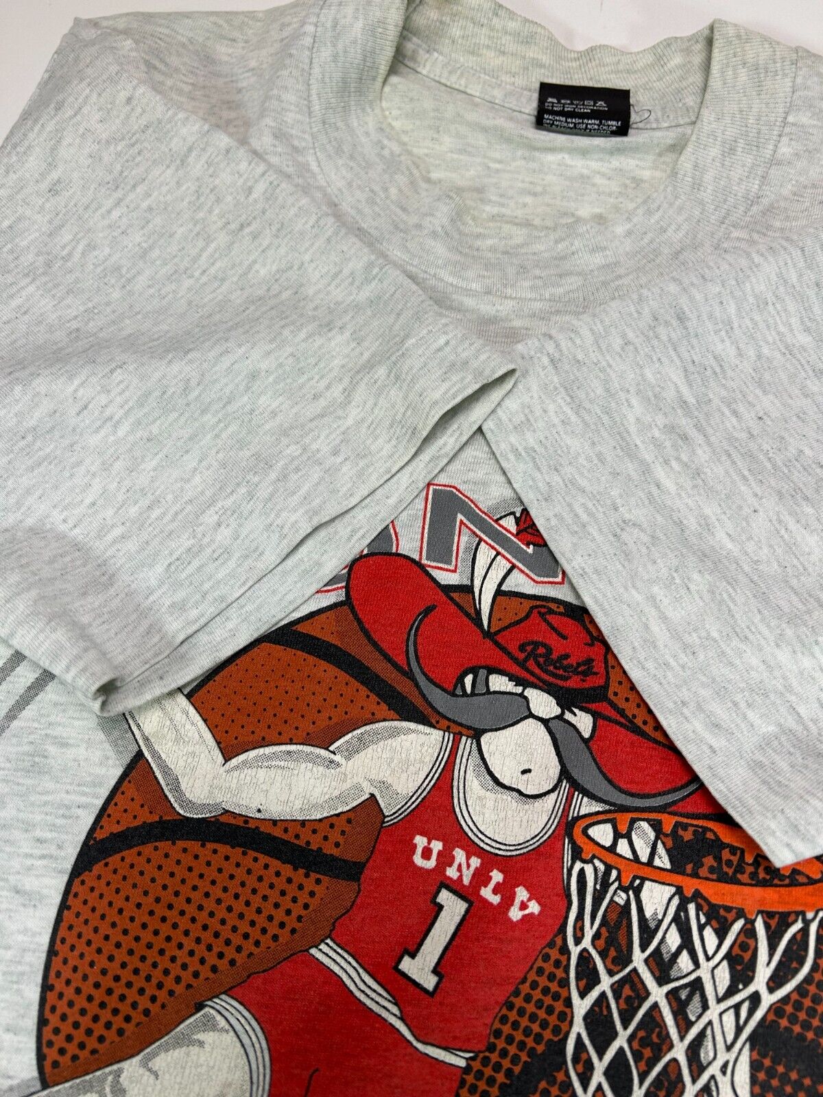 Vintage 1991 UNLV Rebels NCAA Mascot Graphic Basketball T-Shirt Size Medium