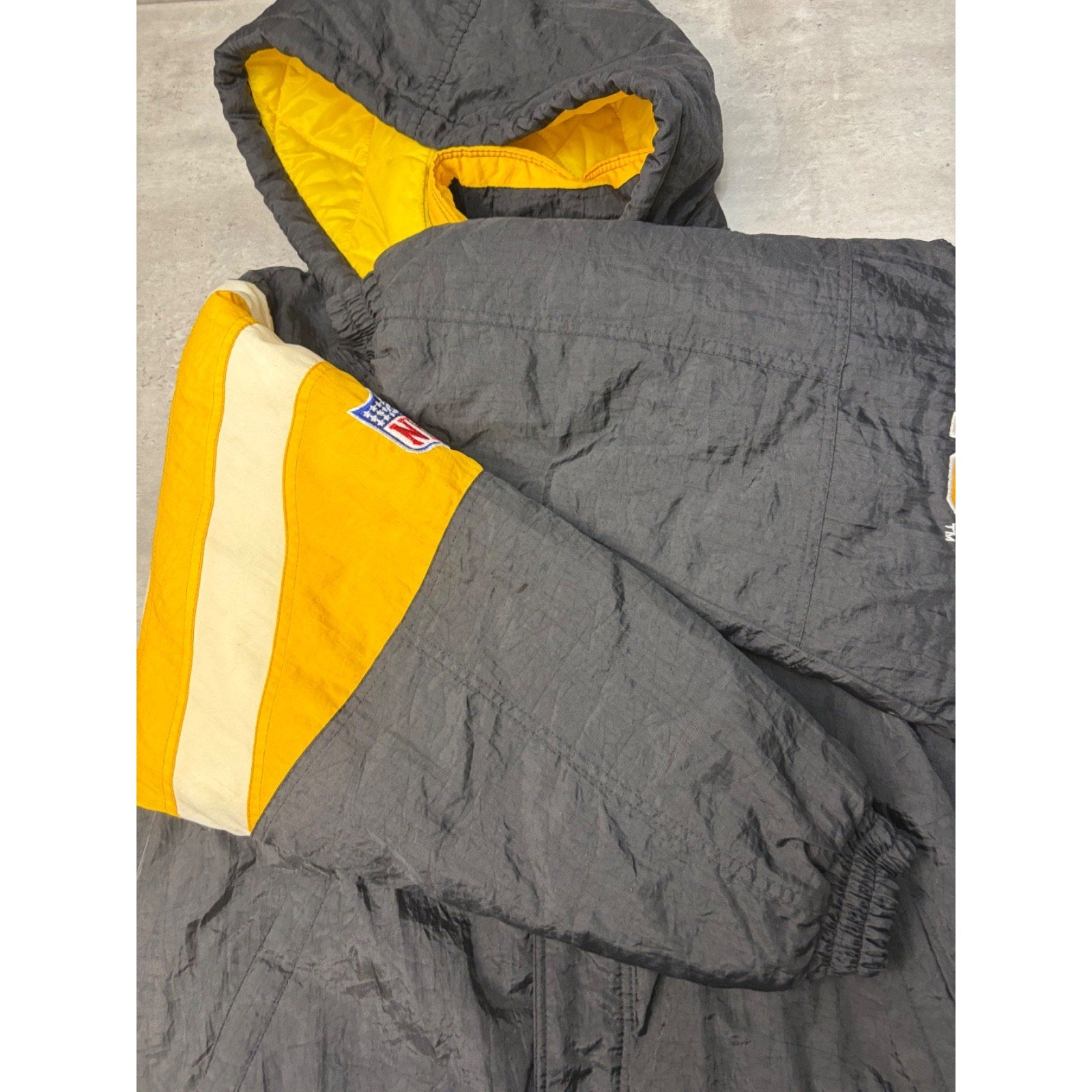 90s Pittsburgh Steelers NFL Insulated Starter Split Back Jacket Size Large
