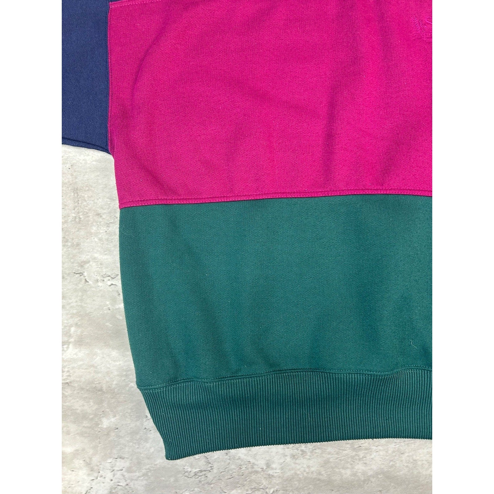 Vintage Steeple Chase Striped Embroidered Crest Collared Sweatshirt Size Medium