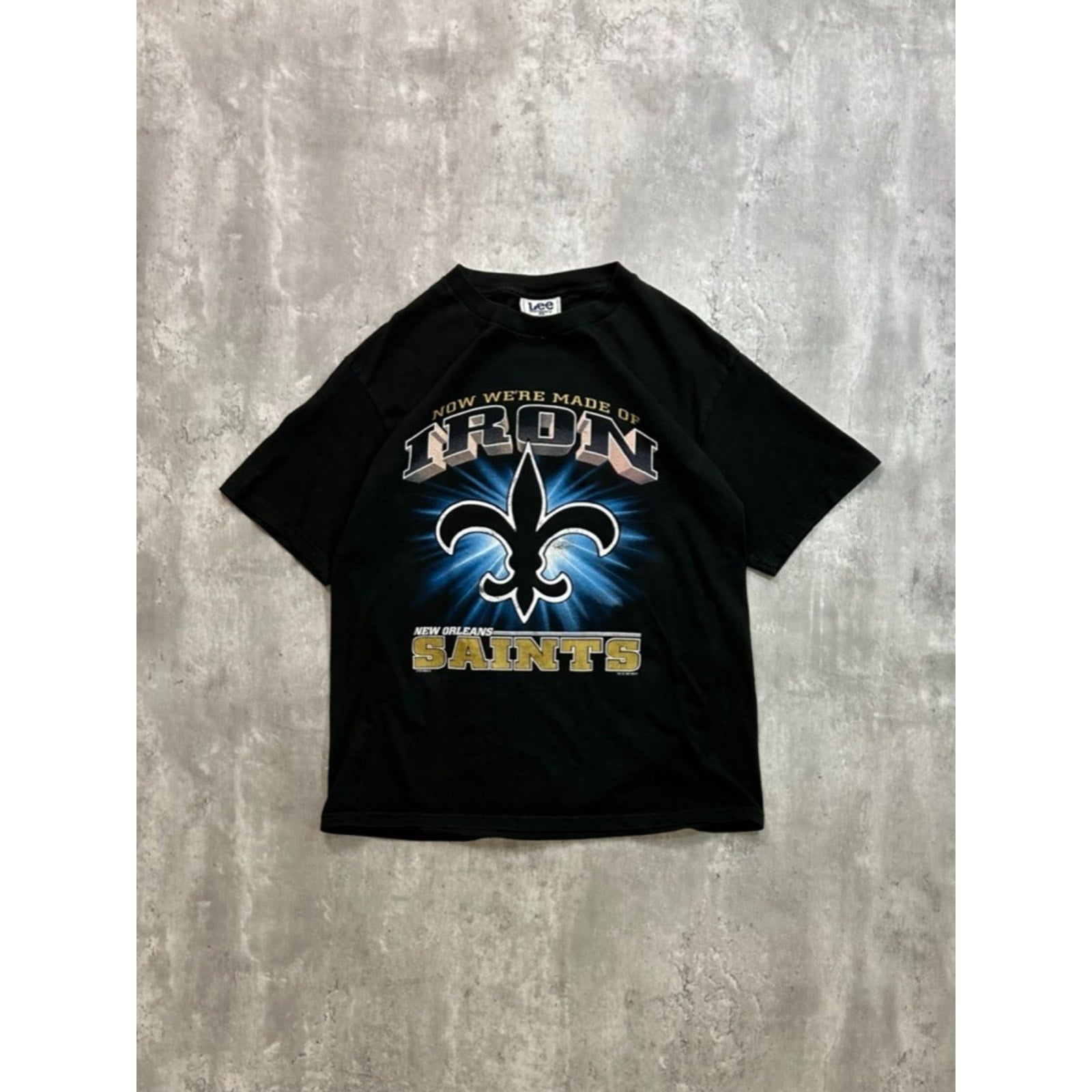 1997 New Orleans Saints NFL Made Of Iron Football Graphic T-Shirt Size Large