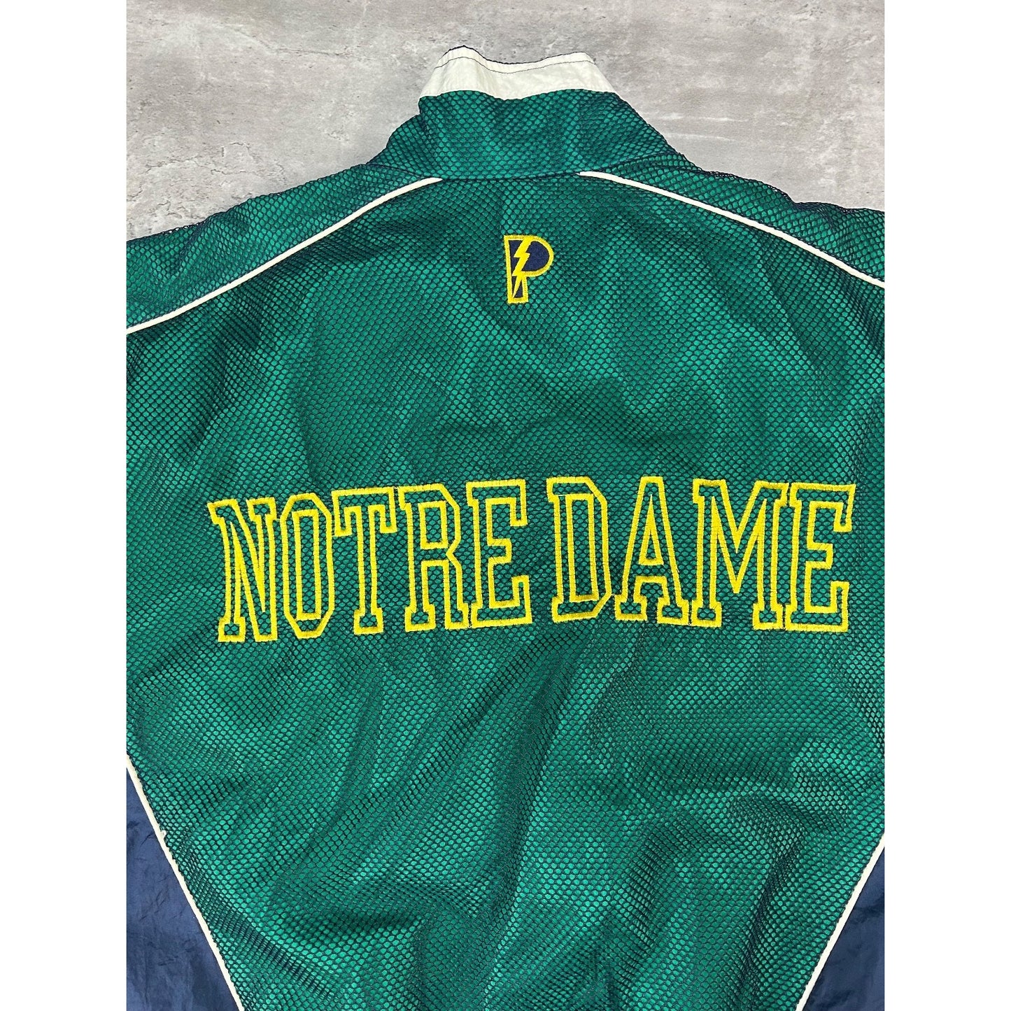 Vintage 90s Notre Dame Fighting Irish NCAA Full Zip Windbreaker Jacket Size XL