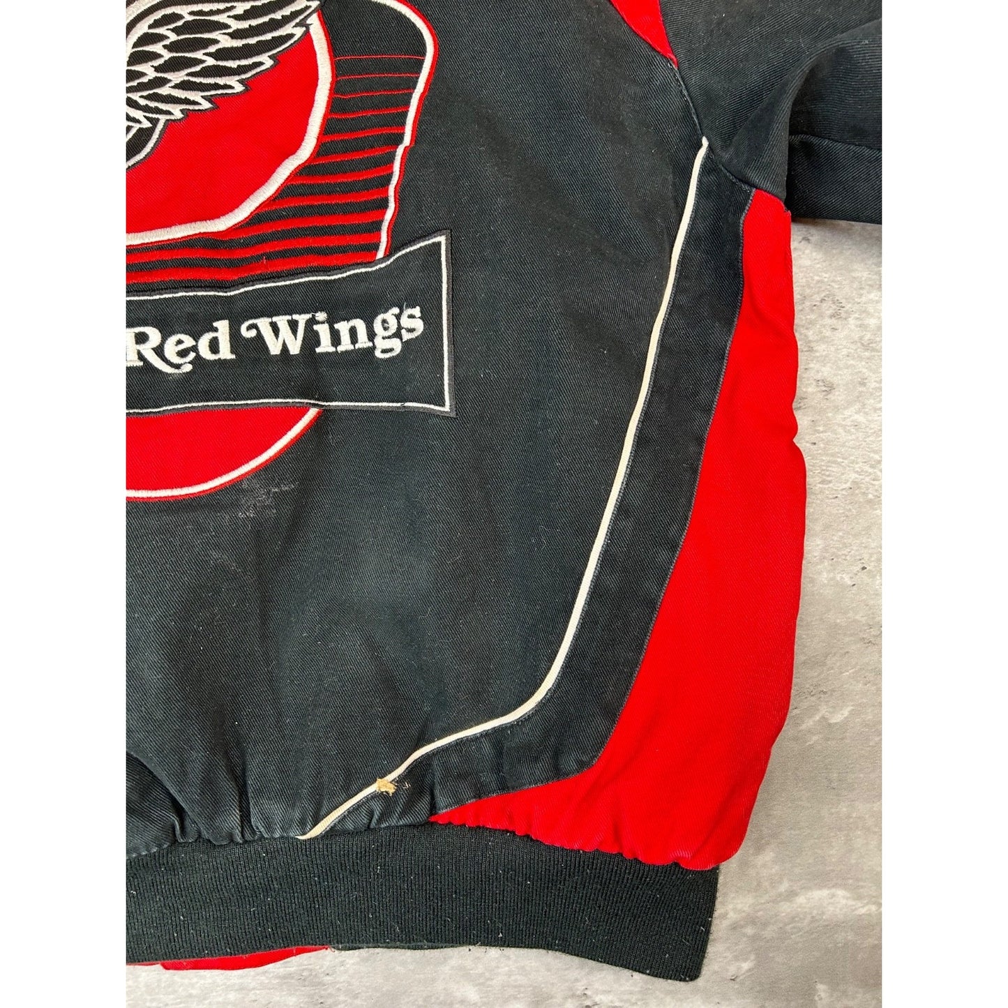 Vintage Detroit Red Wings NHL Embroidered Patched Bomber Jacket Size XL