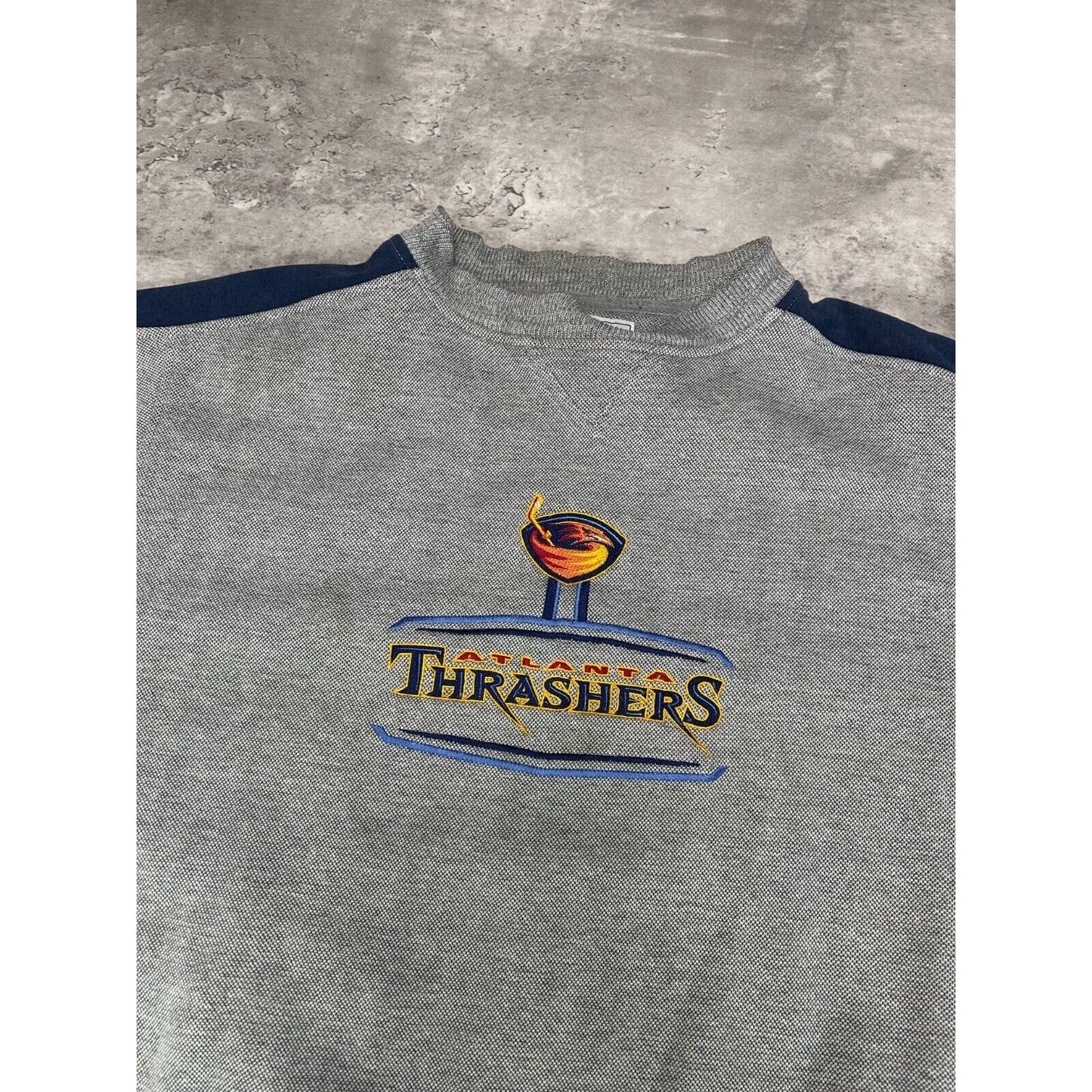 Vintage Atlanta Thrashers NHL Embroidered Spellout Hockey Sweatshirt Size Large