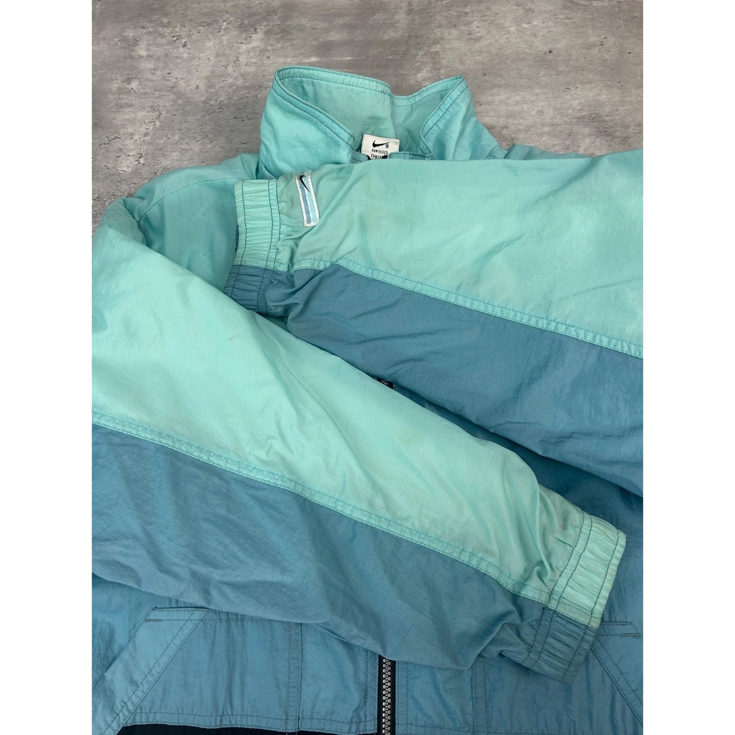 Vintage 2000s YOUTH Nike Embroidered Swoosh Nylon Windbreaker Jacket Size Large