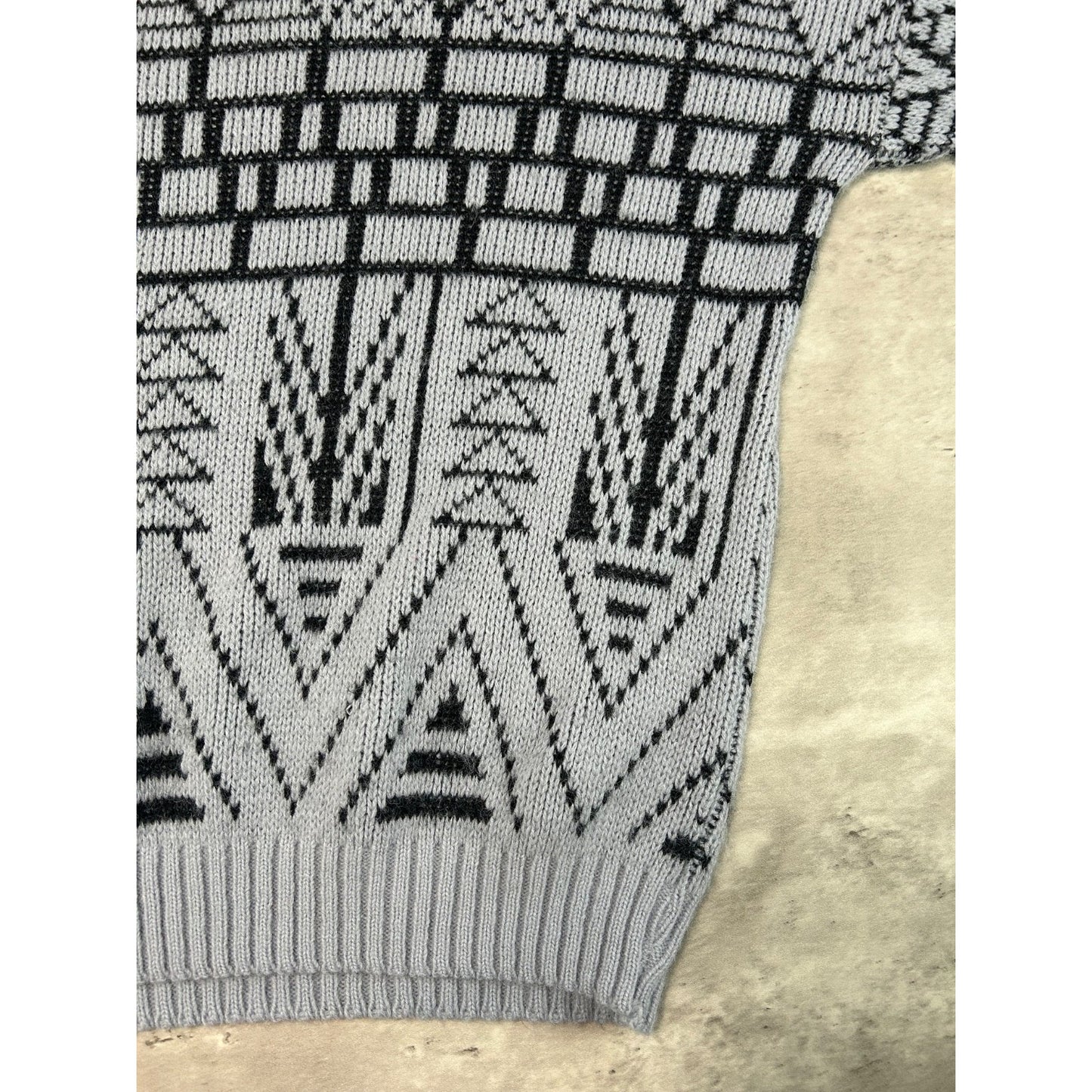 Vintage 90s Spunky Geometric Striped Pullover Knit Sweater Size Medium Gray