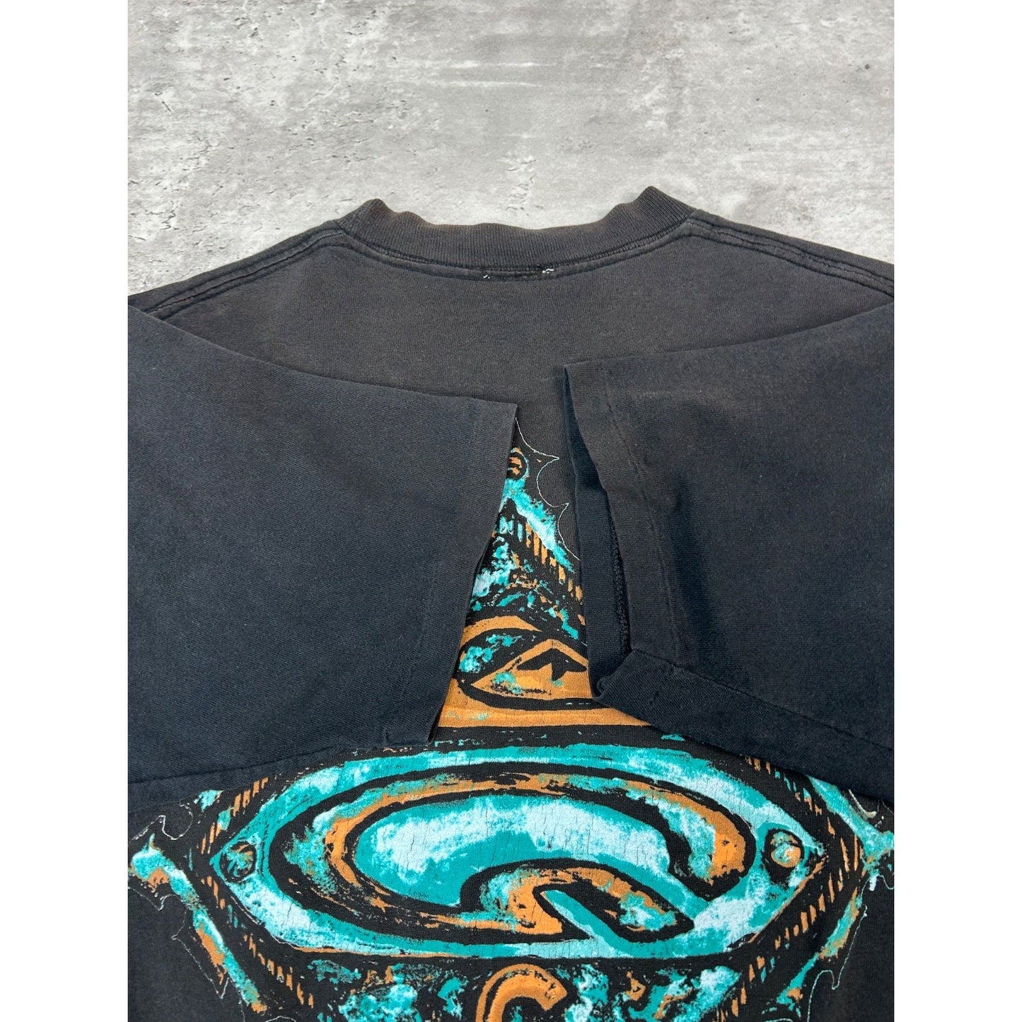 Vintage 90s Quiksilver Surf Crest Logo Graphic T-Shirt Size Large Black
