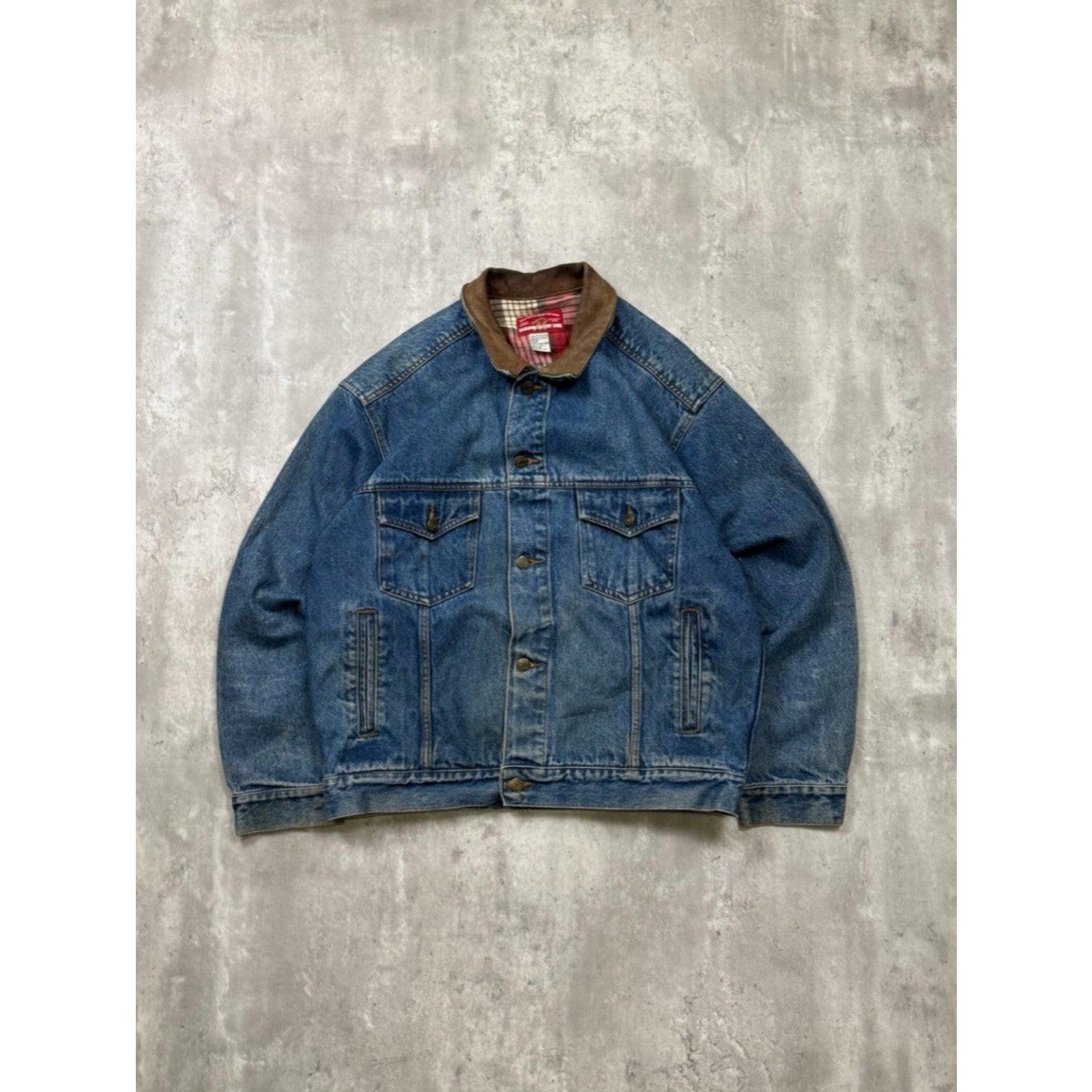 Vintage 90s Marlboro Country Store Medium Wash Denim Trucker Jacket Size Large