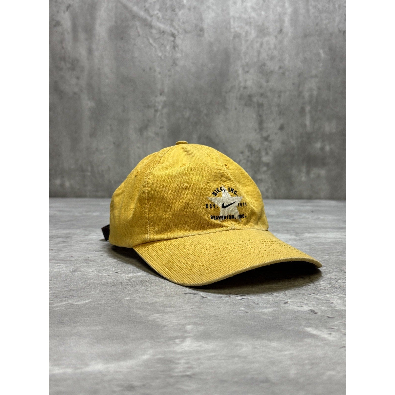 Vintage Nike Spellout Swoosh Star Logo Yellow Strapback Hat OSFA