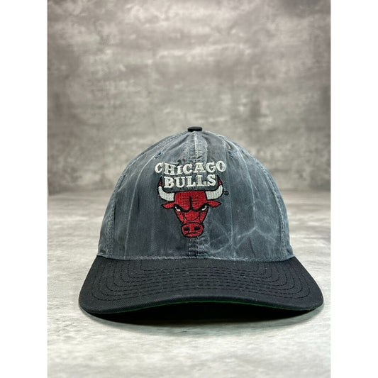 Vintage 90s Chicago Bulls NBA Embroidered Logo Starter Nylon Snapback Hat OSFA