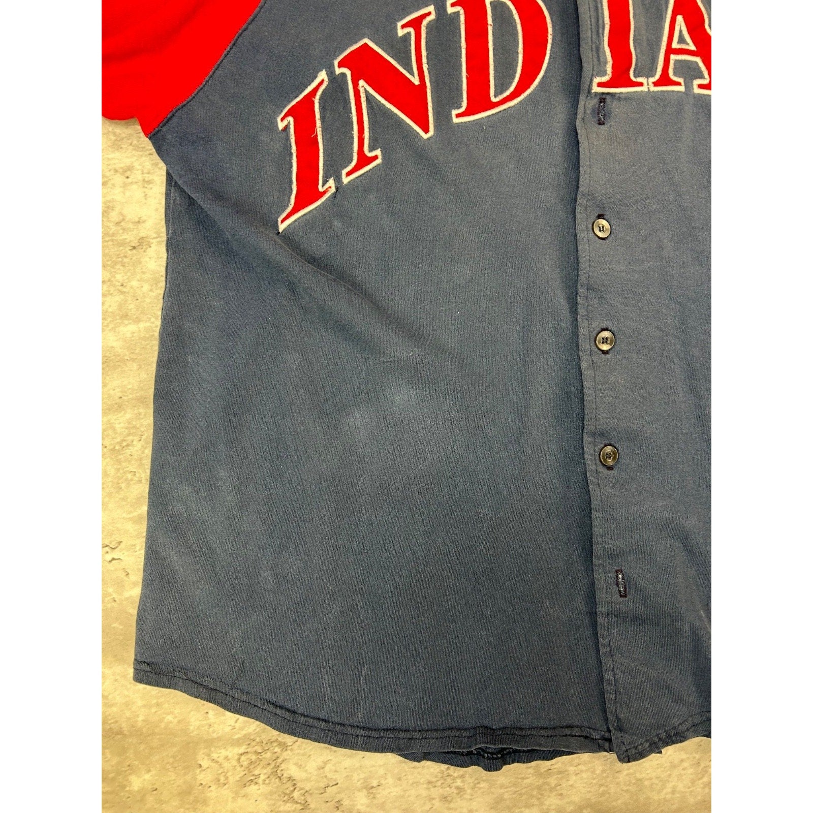 Vintage Cleveland Indians MLB Embroidered Spellout Baseball Jersey Size Large