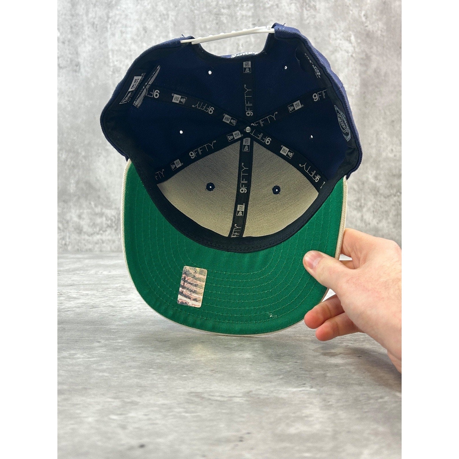 Toronto Maple Leafs NHL Embroidered Retro Logo Hockey Snapback Hat OSFA