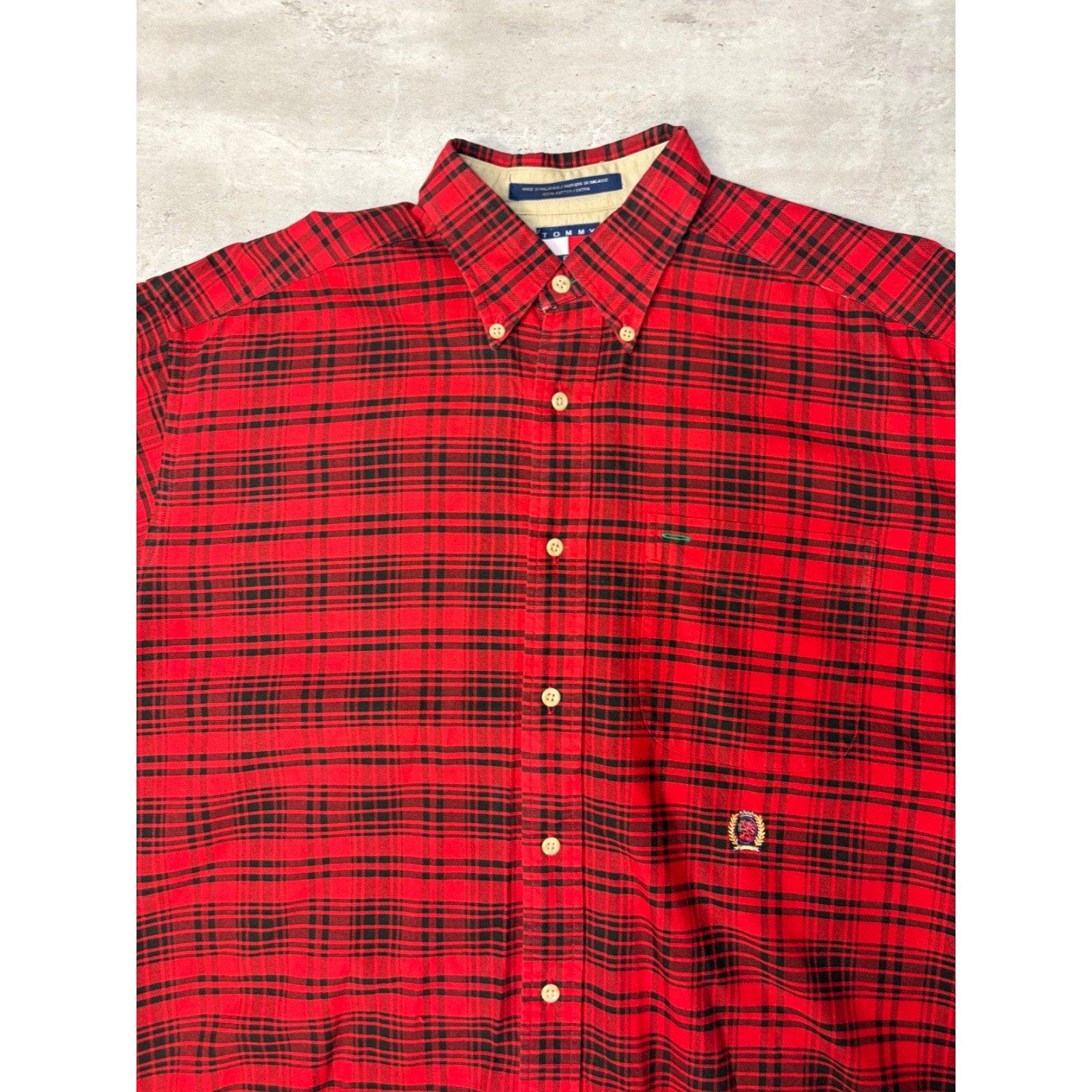 Vintage Tommy Hilfiger Embroidered Crest Plaid Cropped Button Up Shirt Sz Medium