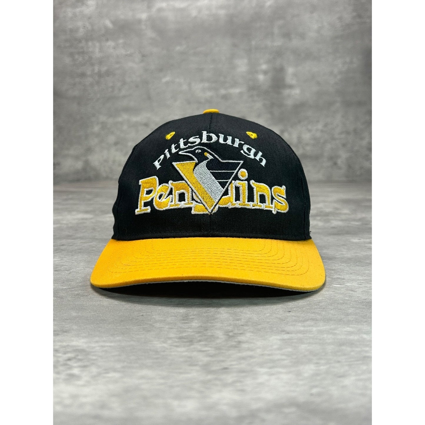 Vintage 90s Pittsburgh Penguins NHL Embroidered Spellout Snapback Hat OSFA