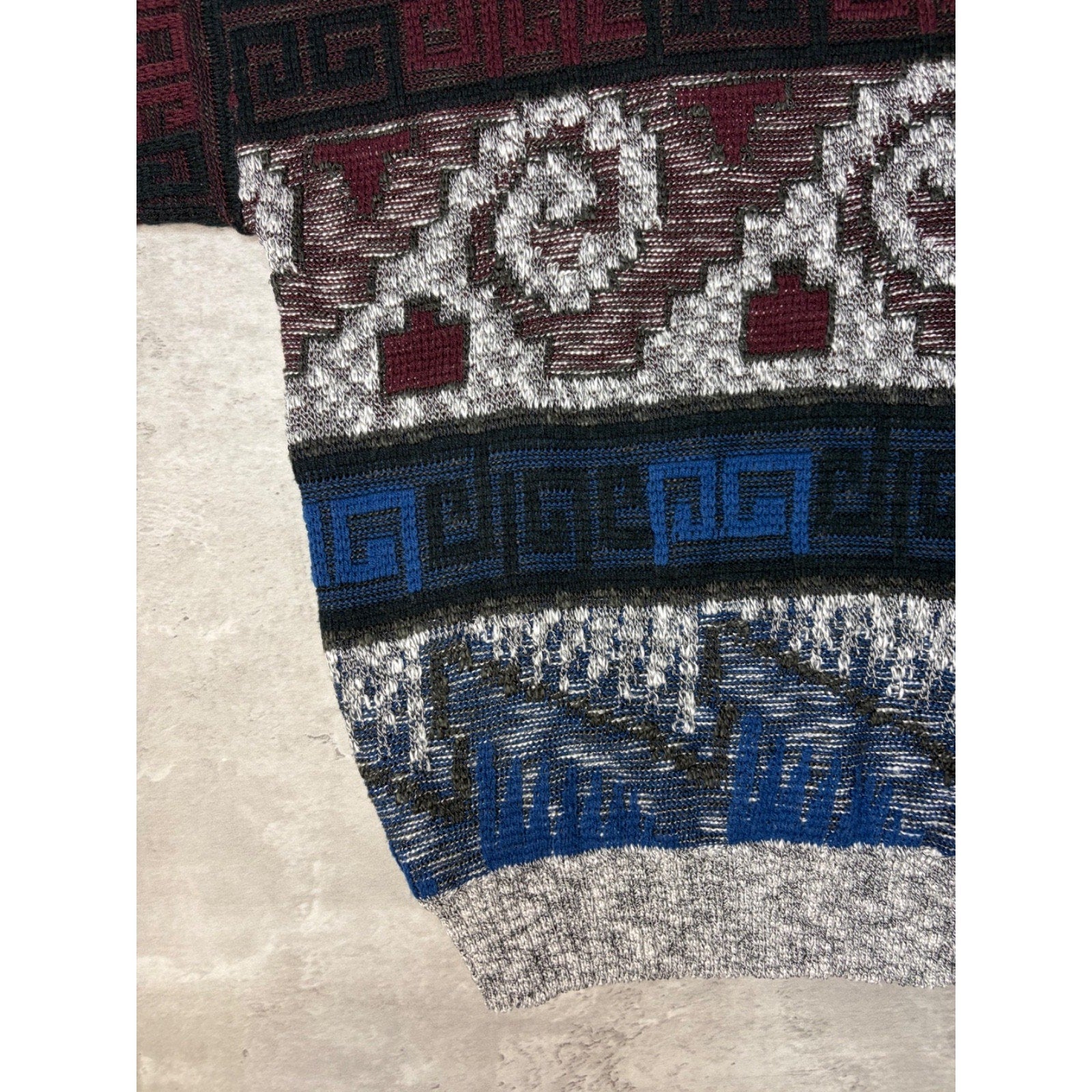 Vintage Sweater Graphix Abstract Print Pullover Knit Sweater Size Small