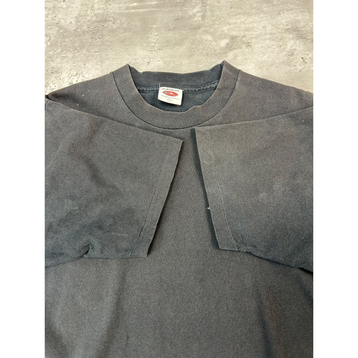 Vintage 90s Quiksilver Surf Crest Logo Graphic T-Shirt Size Large Black