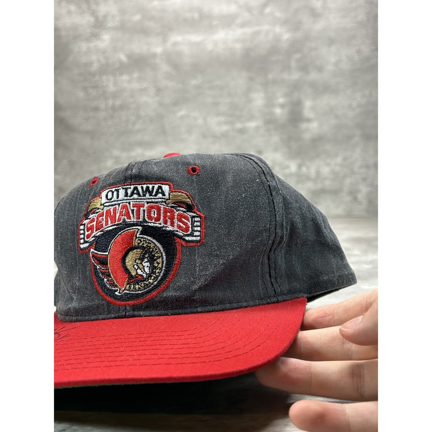 Vintage 90s Ottawa Senators NHL Embroidered Logo Starter Snapback Hat OSFA