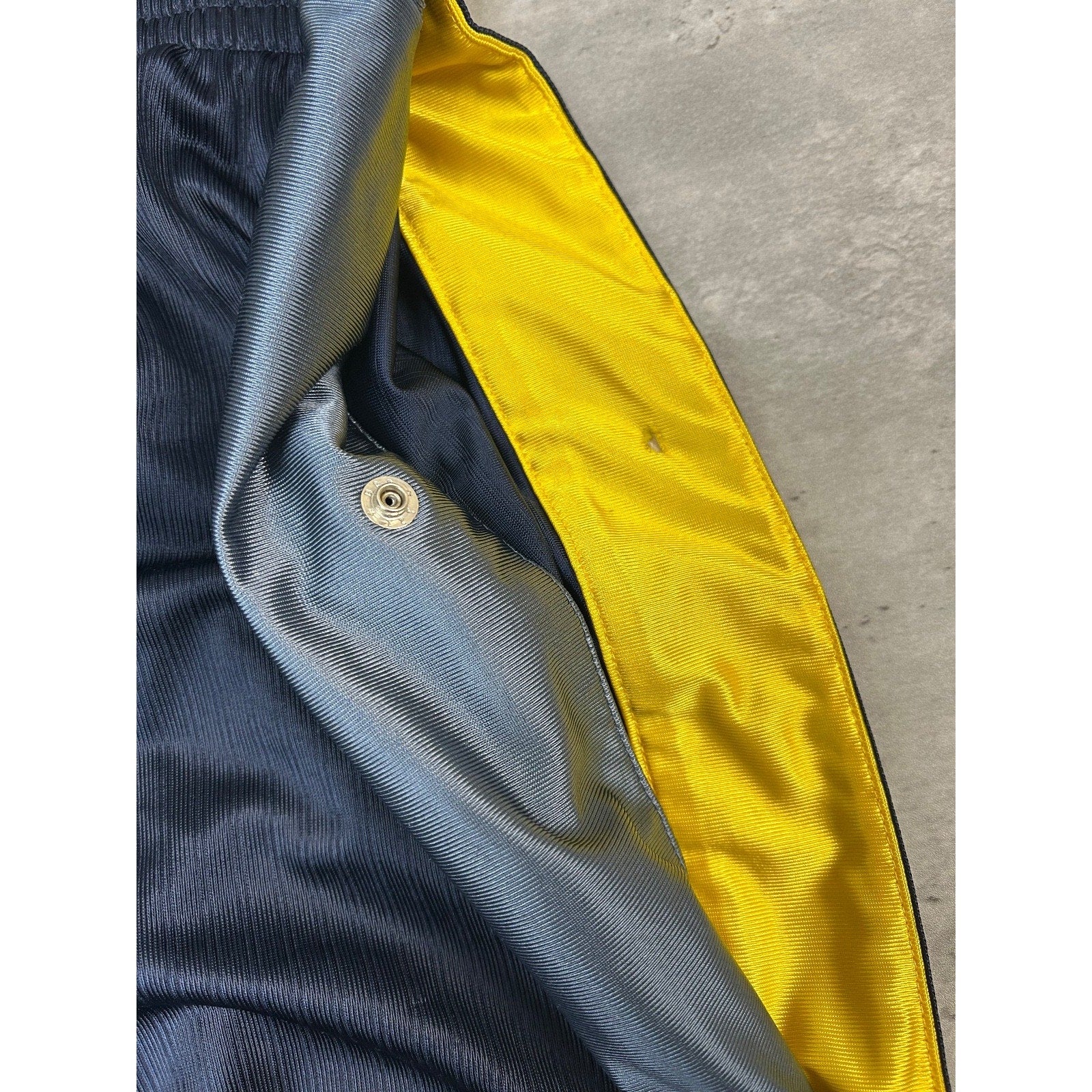 Vintage 2000s Nike Embroidered Swoosh Nylon Tearaway Pants Size Large YOUTH