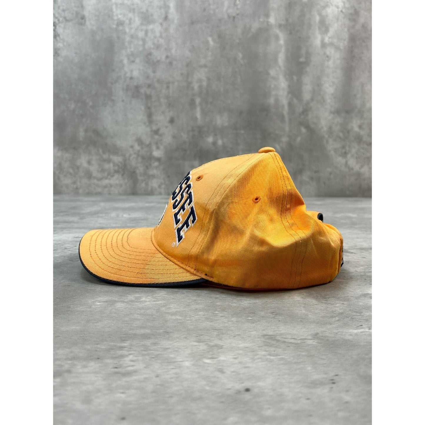 Vintage Tennessee Volunteers NCAA Embroidered Spellout Snapback Hat OSFA