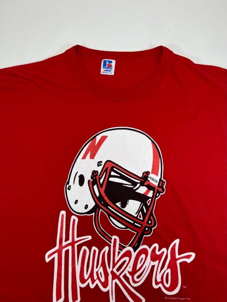 Vintage 90s Nebraska Cornhuskers NCAA Helmet Graphic T-Shirt Size Large Red