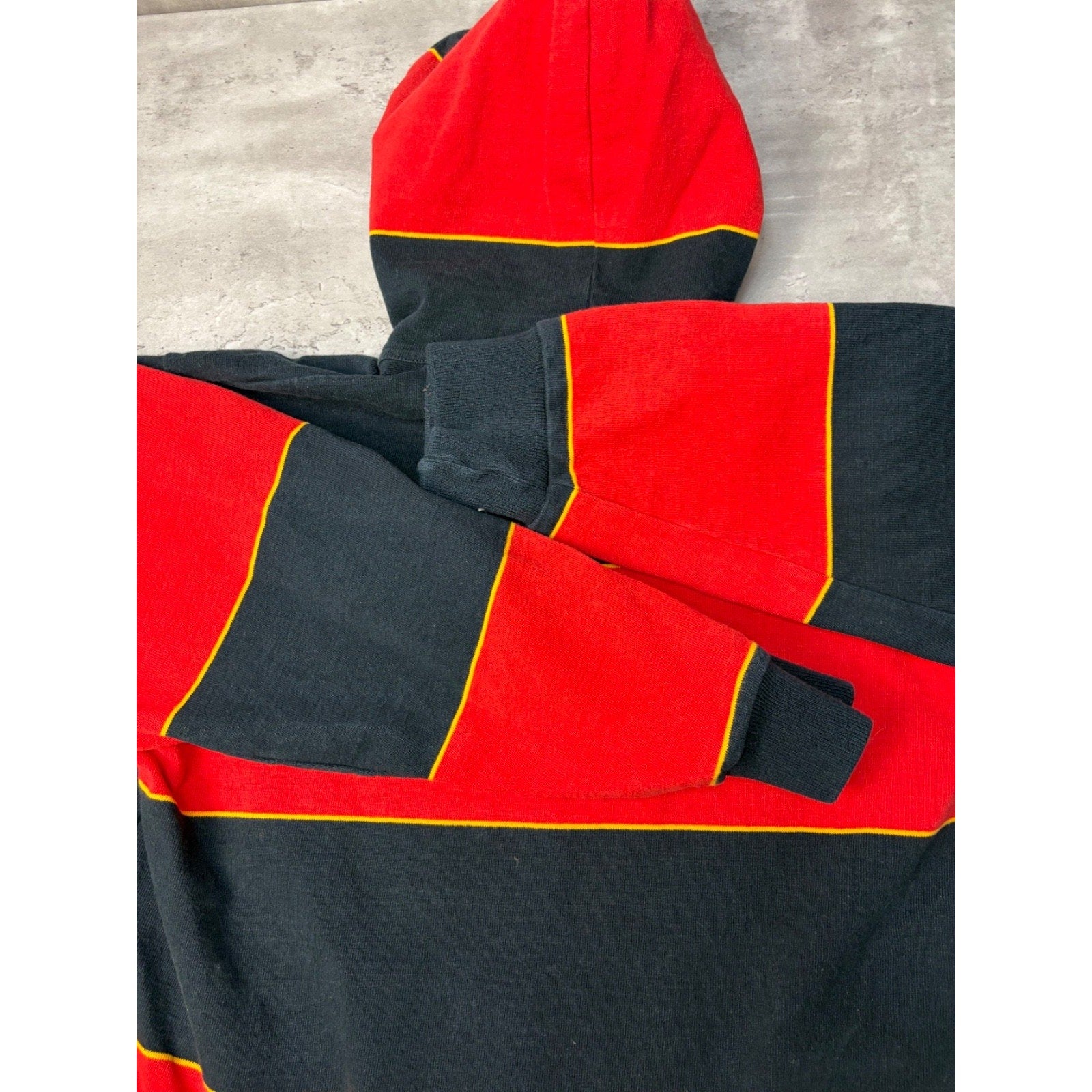 Vintage 90s University Of Guelph Embroidered Crest Hooded Sweatshirt Size Large