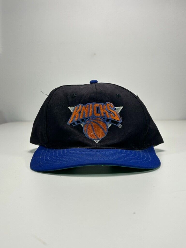 Vintage 90s New York Knicks NBA Embroidered Logo Snapback Hat OSFA Black