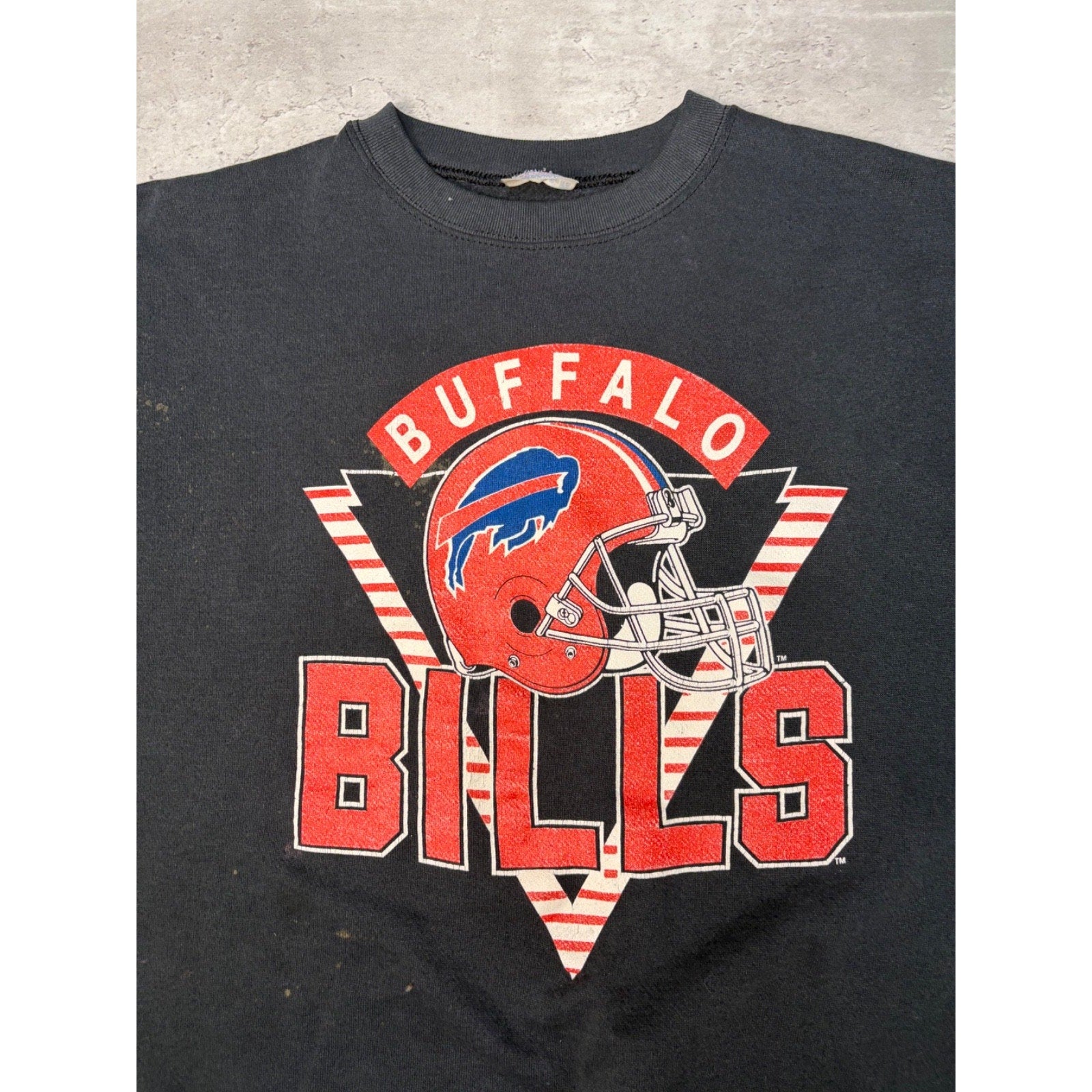 Vintage 90s Buffalo Bills NFL Football Helmet Graphic Sweatshirt Size 2XL
