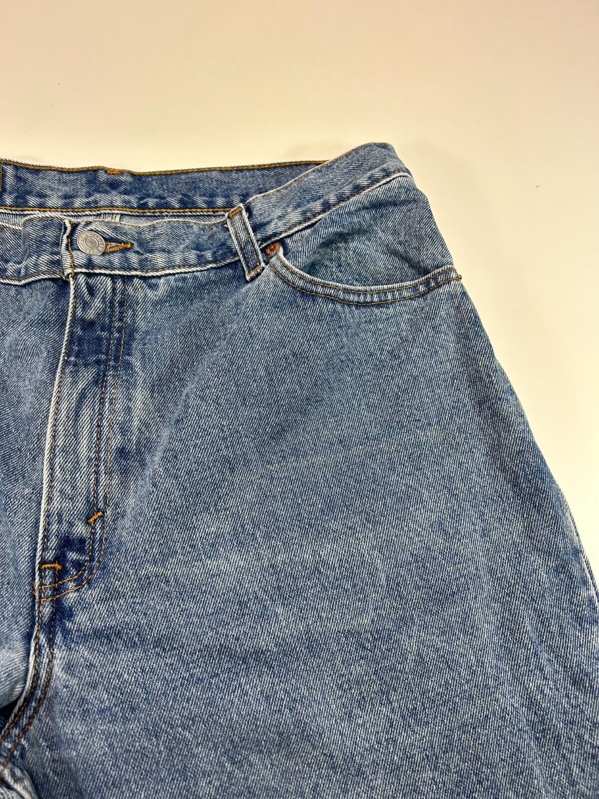 Vintage Levis 550 Red Tab Light Wash Denim Pants Size 32W Blue