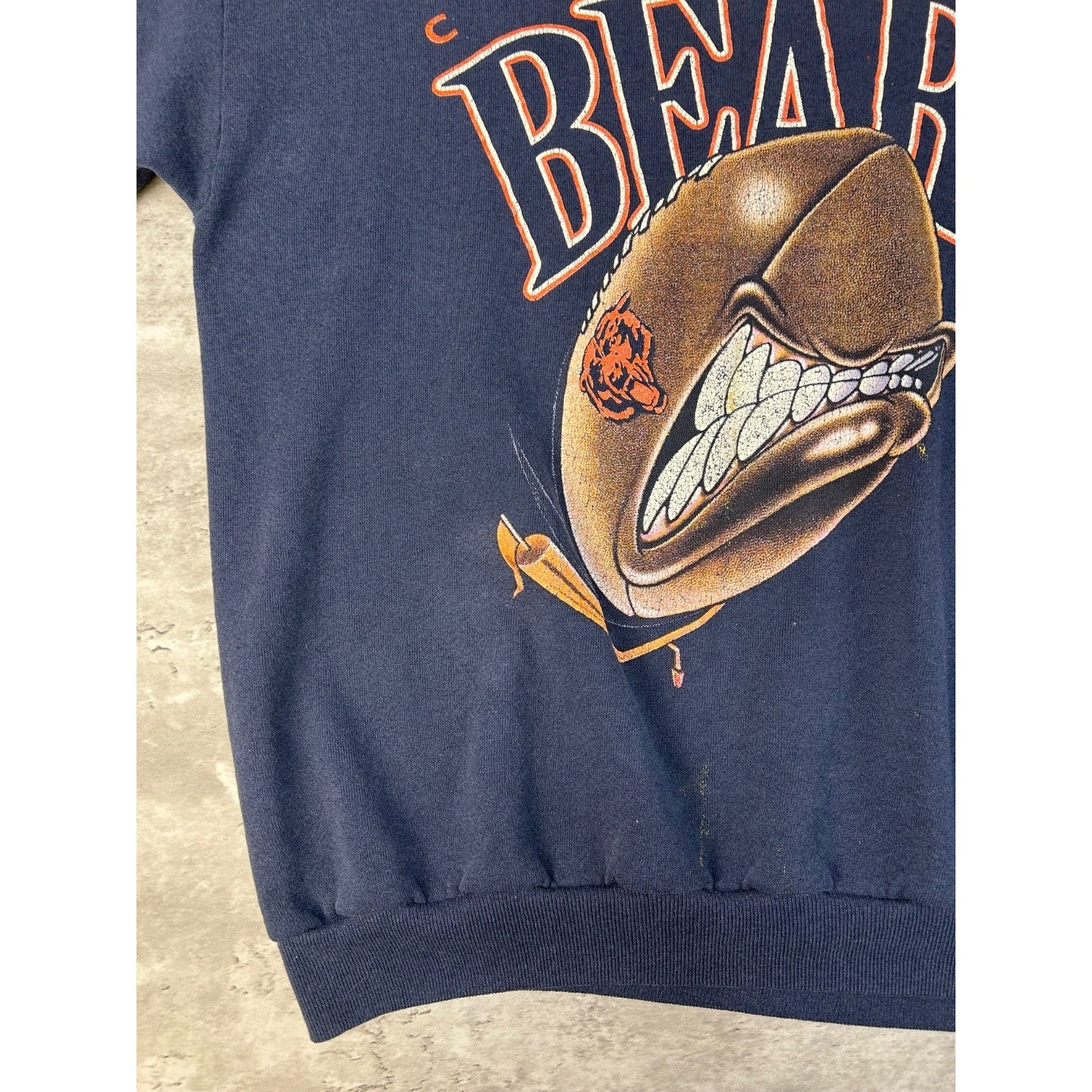 Vintage 90s Chicago Bears NFL Cartoon Angry Football Sweatshirt Size XL