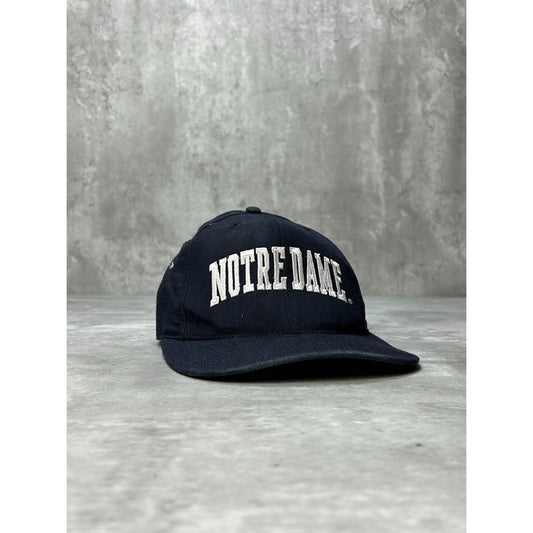 Vintage 90s Notre Dame Fighting Irish NCAA Arc Spellout Snapback Hat OSFA