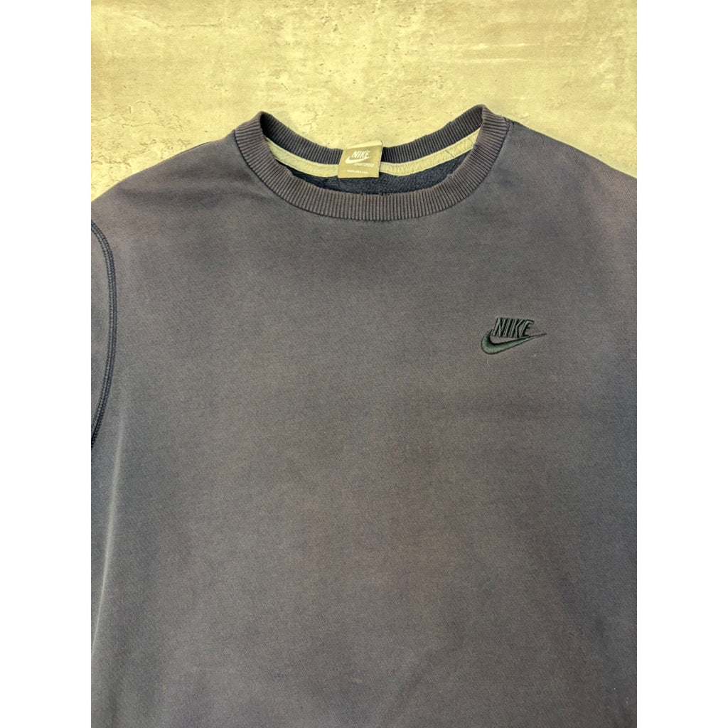 Vintage Nike Embroidered Tonal Logo Crewneck Pullover Sweatshirt Size Medium