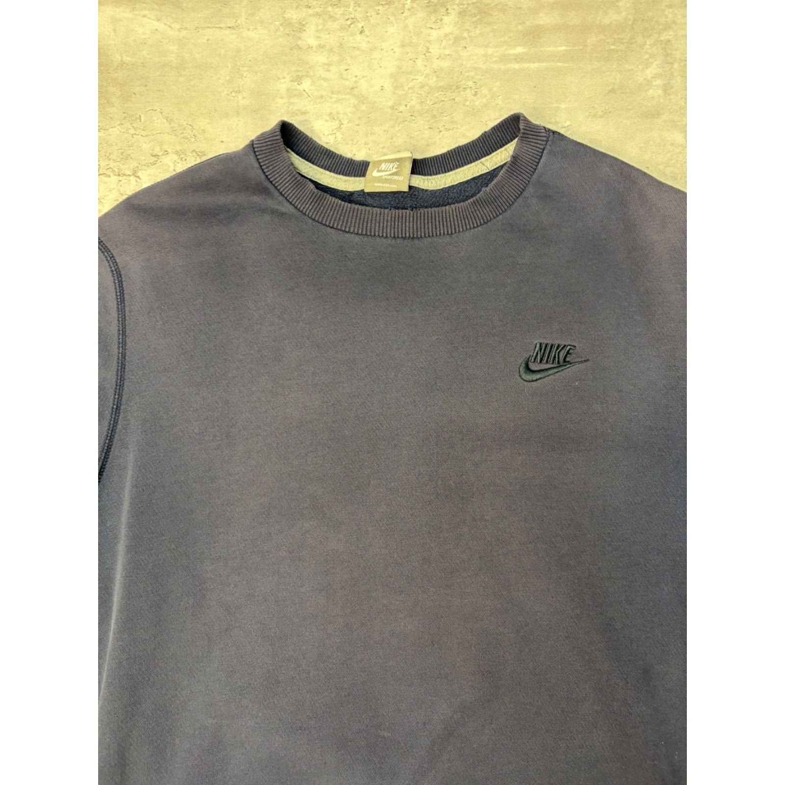 Vintage Nike Embroidered Tonal Logo Crewneck Pullover Sweatshirt Size Medium