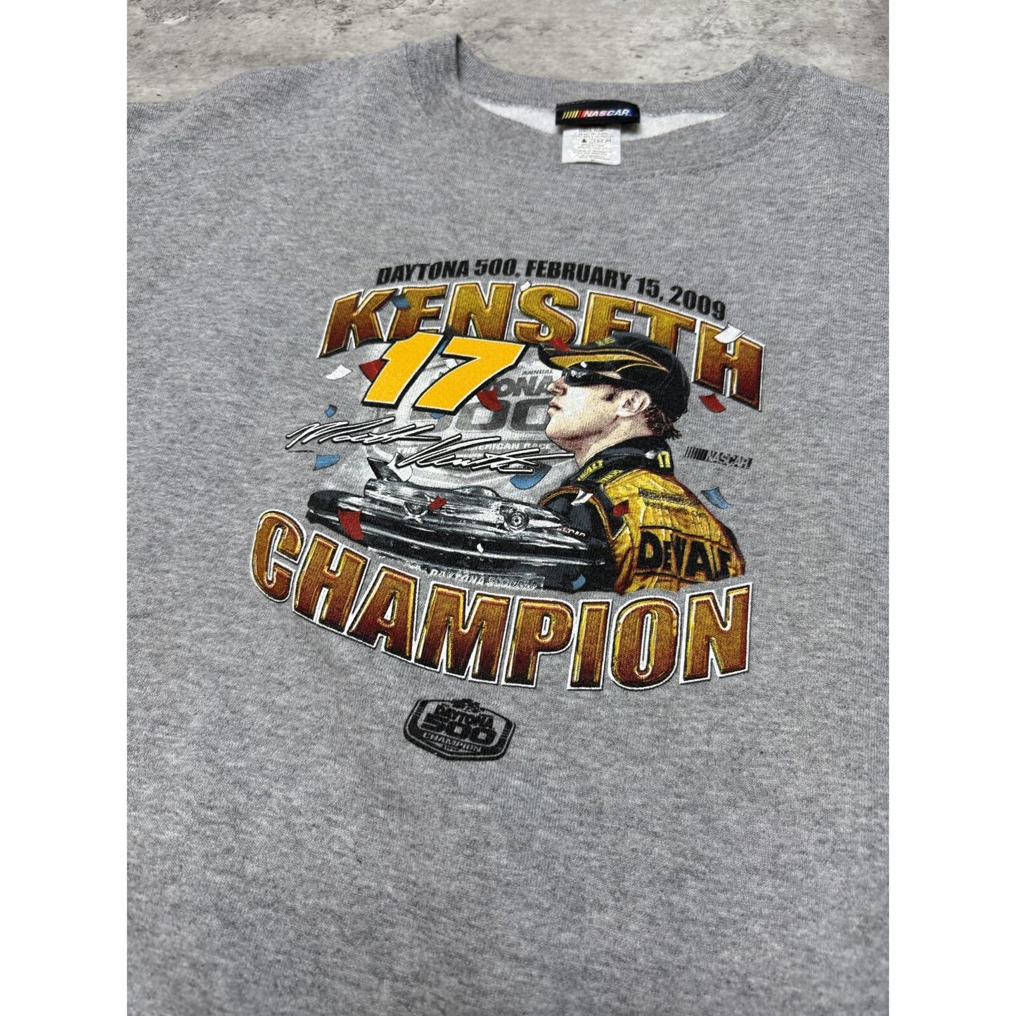 Matt Kenseth #17 NASCAR Daytona 500 Champion Graphic Sweatshirt Size XL Gray