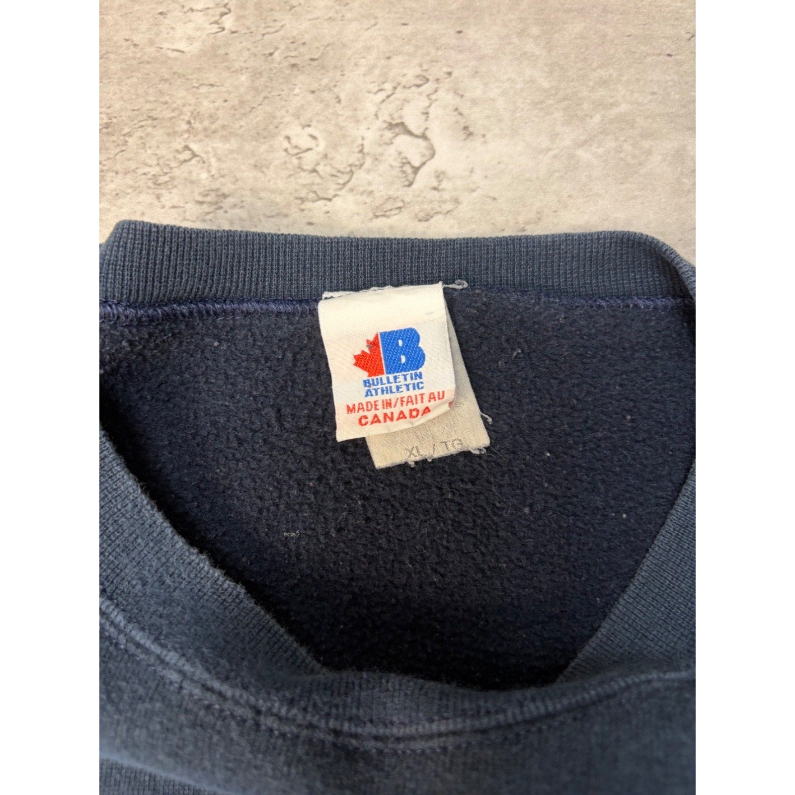 Vintage 90s UNC Tarheels NCAA Embroidered Collegiate Spellout Sweatshirt Size XL