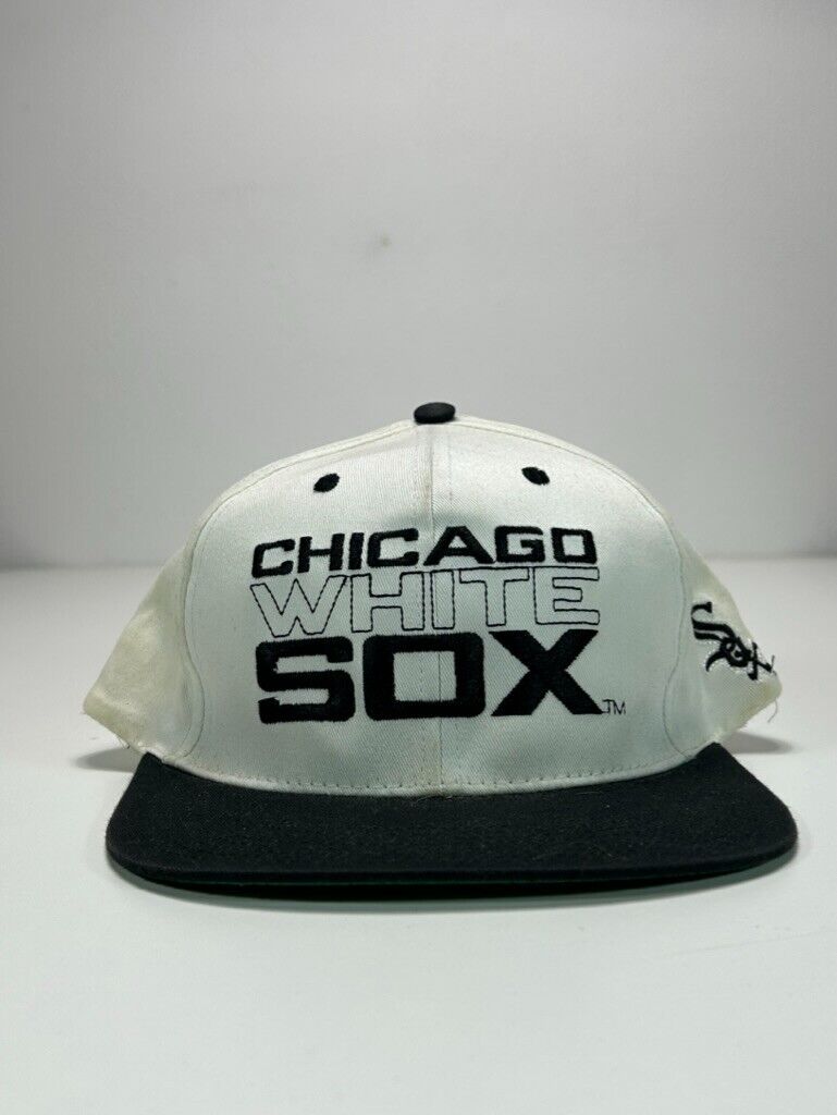 Vintage Chicago White Sox MLB Embroidered Spellout Snapback Hat OSFA