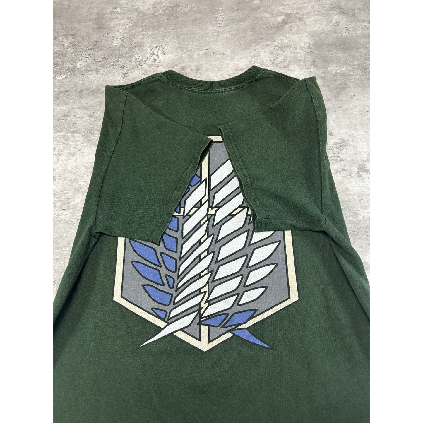 Attack On Titan Survey Corps Anime Promo Graphic T-Shirt Size Medium Green