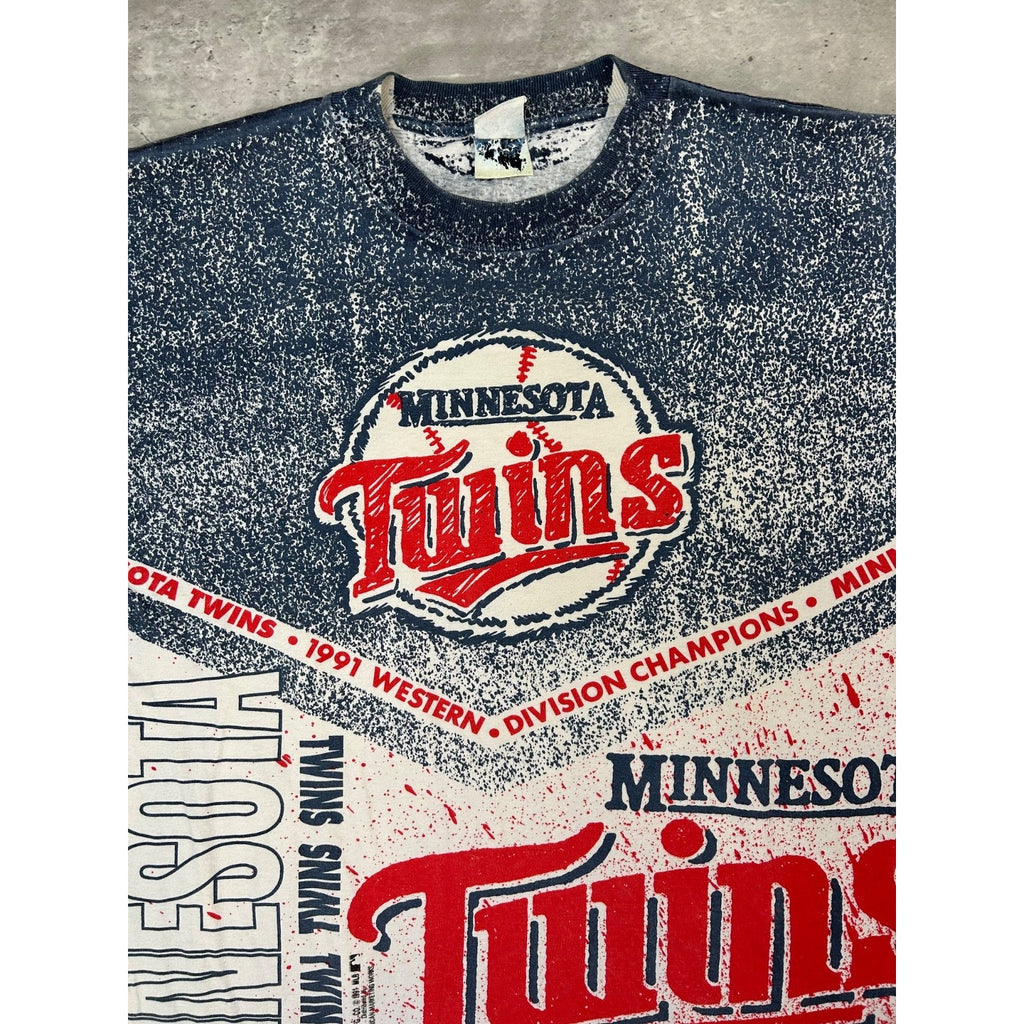 Vintage 90s Minnesota Twins MLB All Over Print Graphic Baseball T-Shirt Sz Large