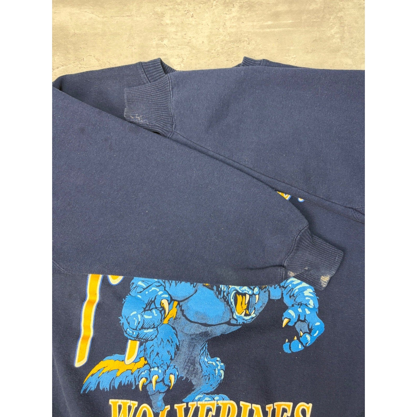 Vintage 90s Michigan Wolverines NCAA Mascot Graphic Sweatshirt Size Medium