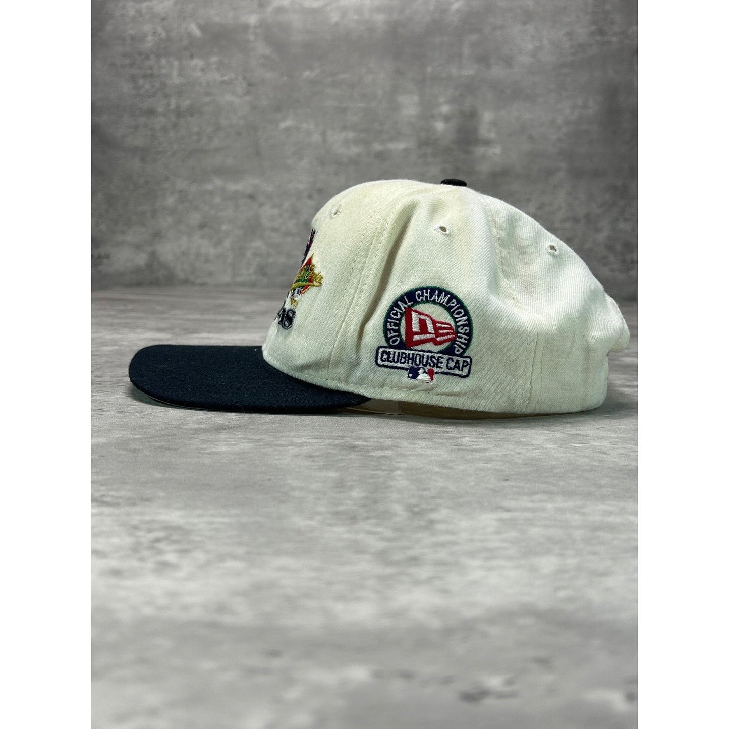 Vintage 1997 Cleveland Indians MLB AL Champs Embroidered Snapback Hat OSFA