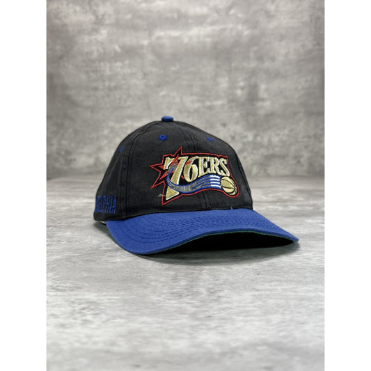 Vintage 90s Philadelphia 76ers NBA Embroidered Logo Basketball Snapback Hat OSFA