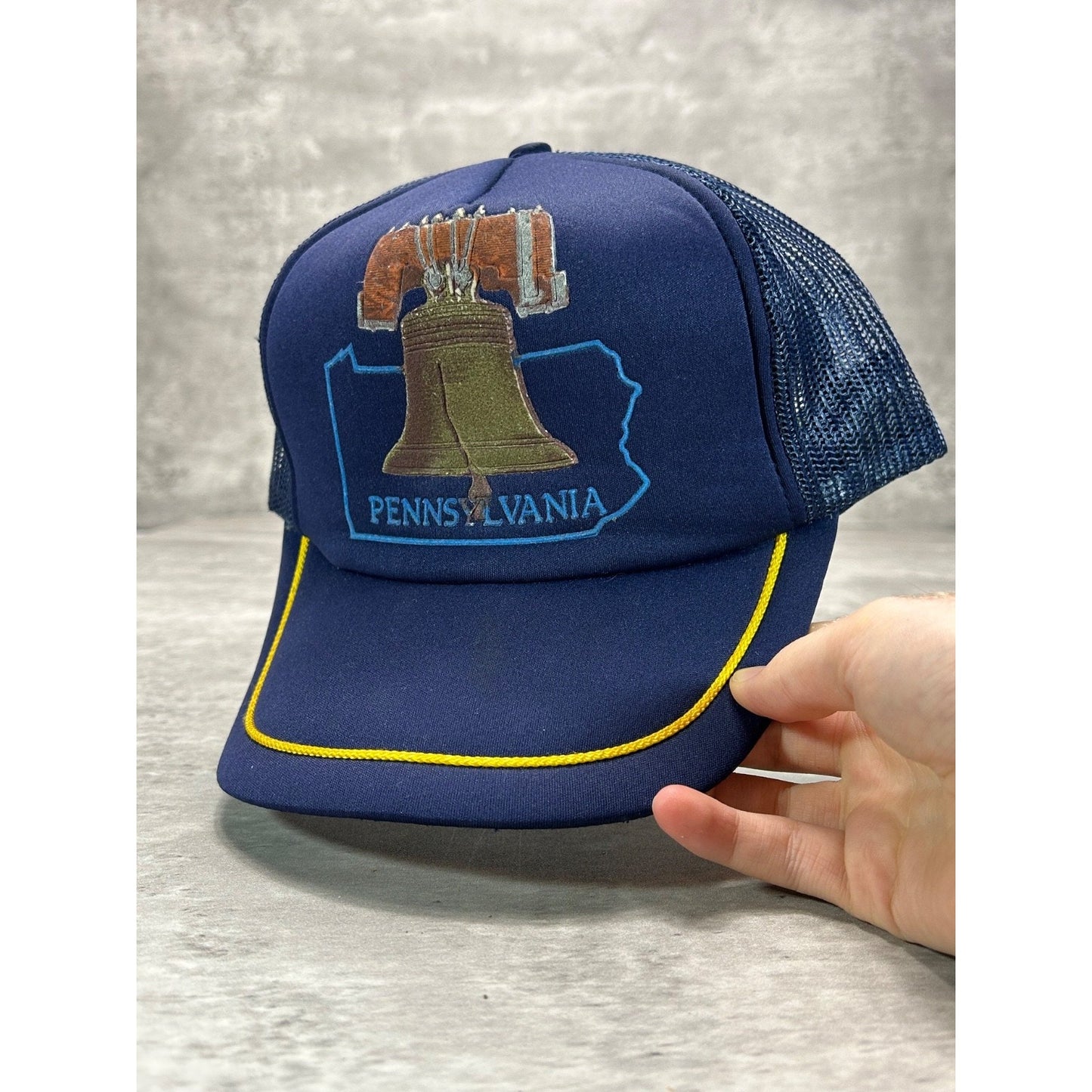 Vintage 80s/90s Pennsylvania Destination Graphic Trucker Snapback Hat OSFA