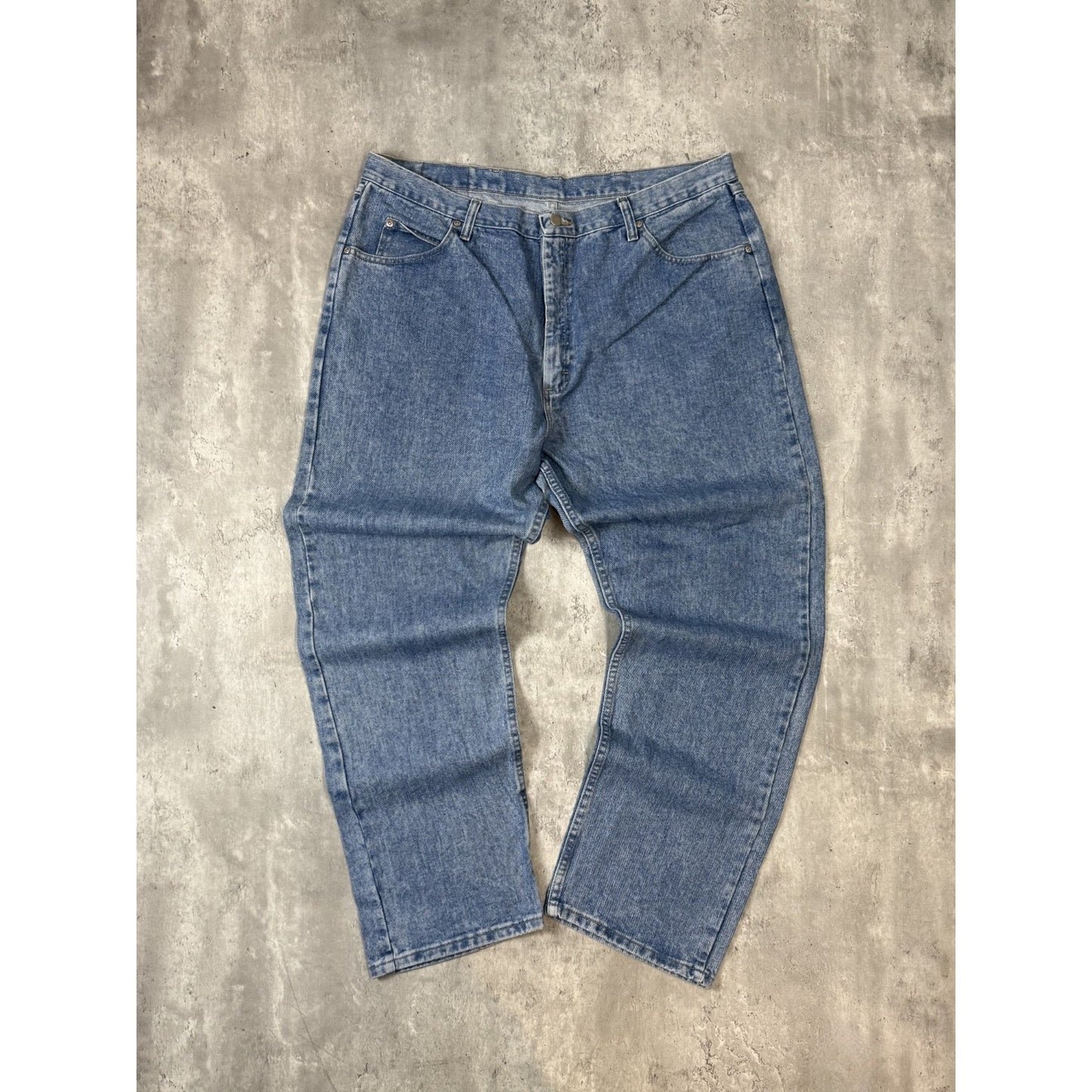 Vintage Wrangler Authentic Jeans Medium Wash Denim Pants Size 42