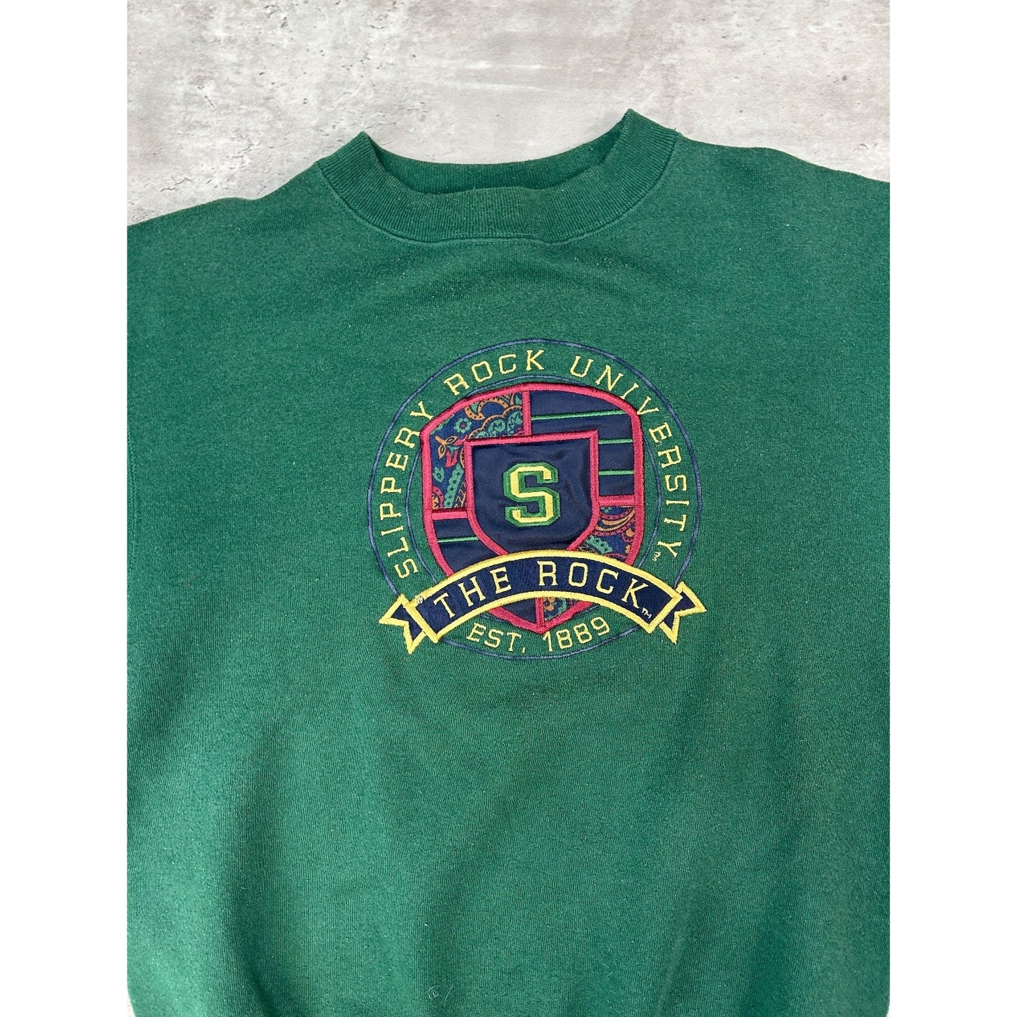 Vintage 90s Slippery Rock NCAA Embroidered Spellout Crewneck Sweatshirt Medium