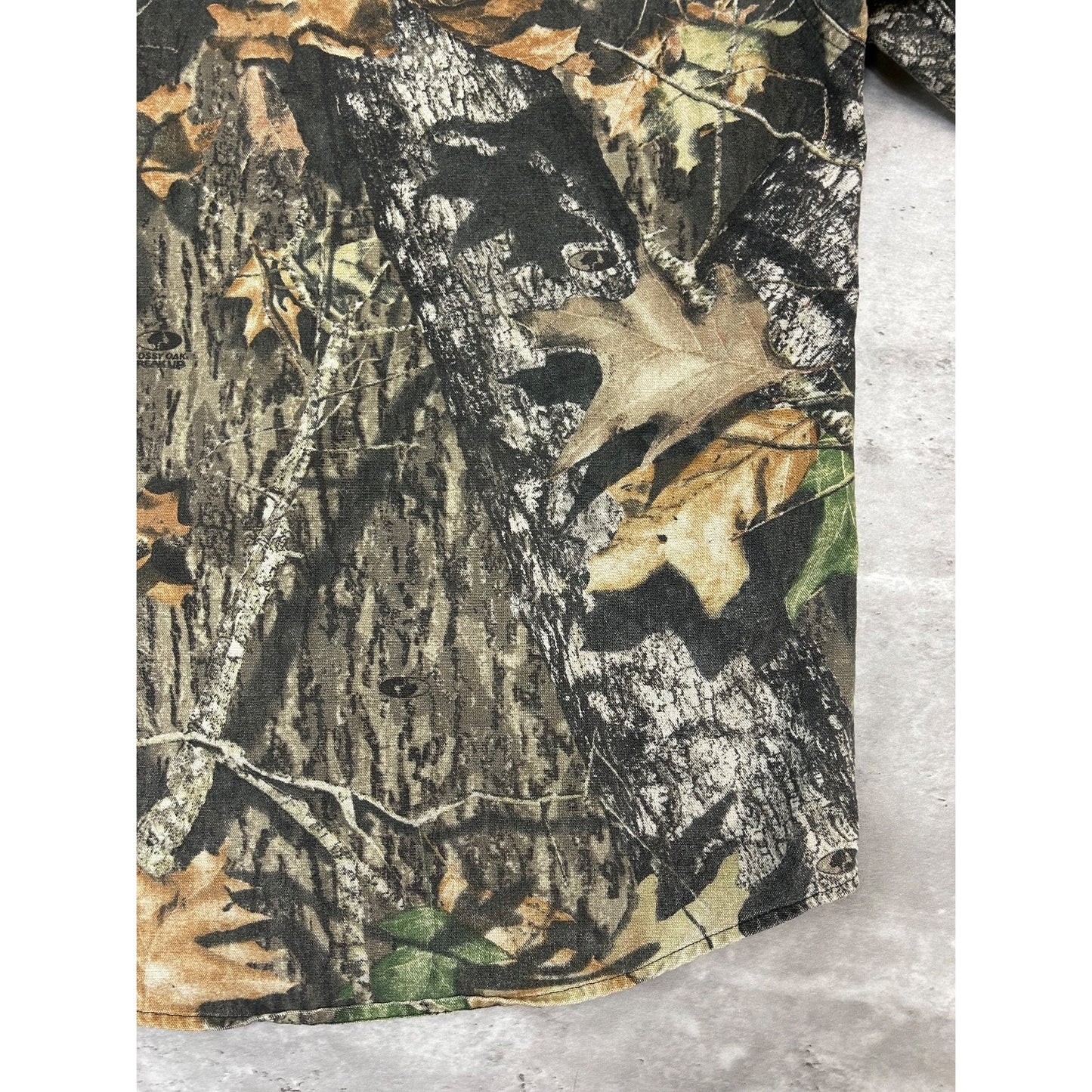 Vintage Cabelas Mossy Oak Tree Camo Hunting Long Sleeve Button Up Shirt LT