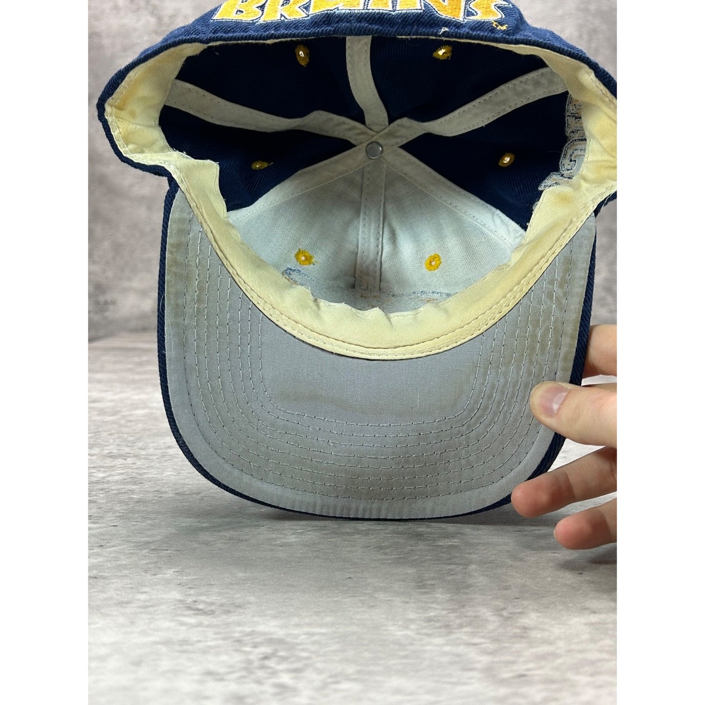 Vintage 90s UCLA Bruins NCAA Embroidered Logo Fitted Hat Size 7 1/4