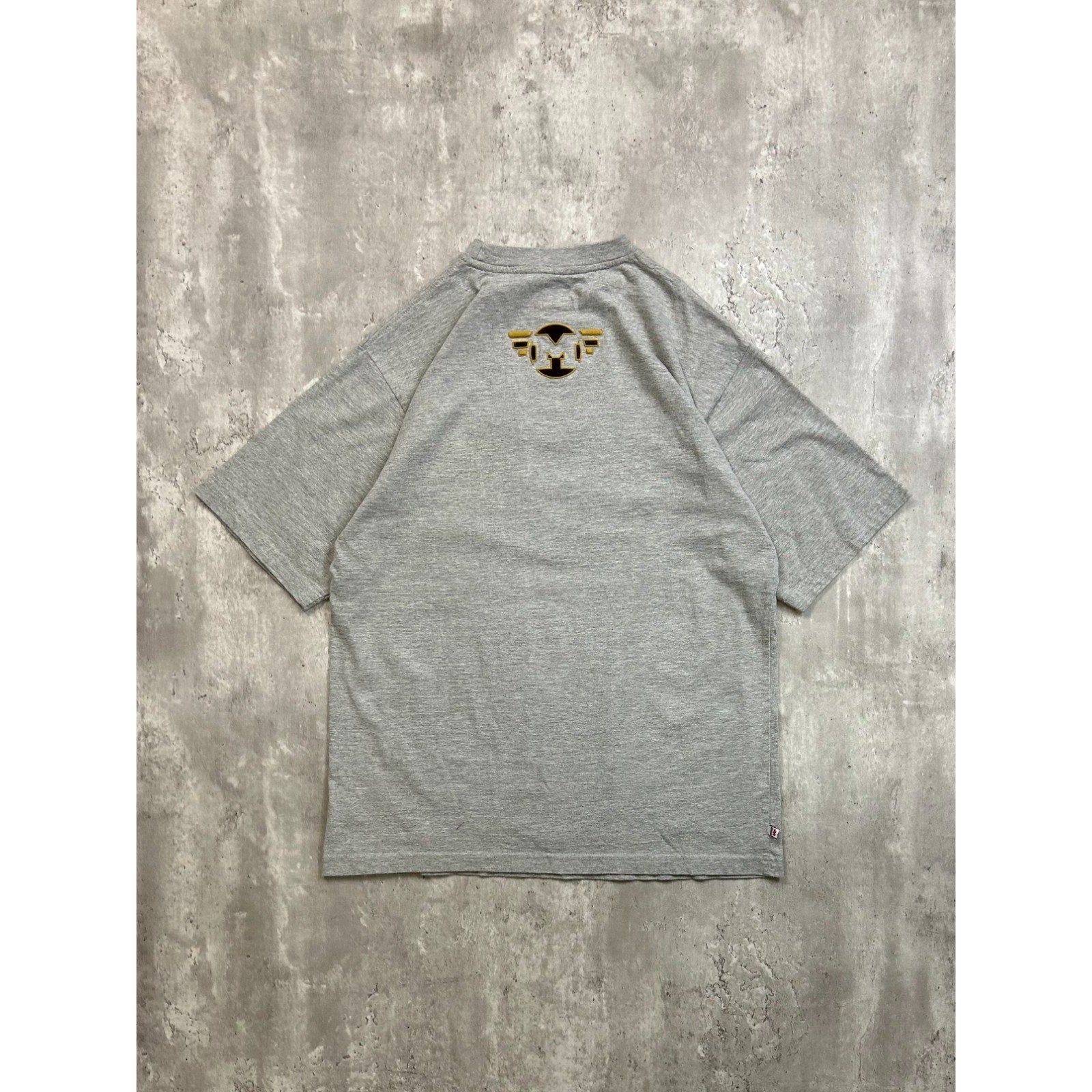Vintage Y2K Mecca USA Felt Embossed Spellout Graphic T-Shirt Size Medium
