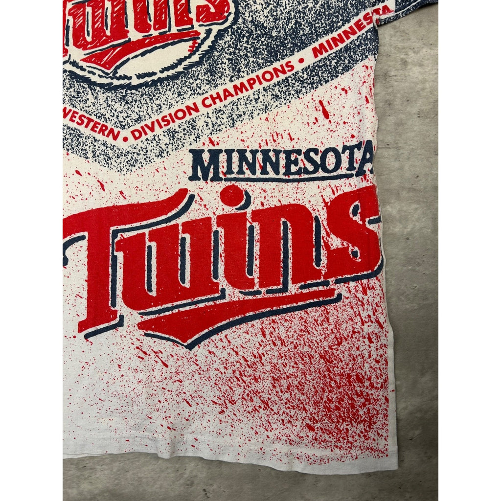 Vintage 90s Minnesota Twins MLB All Over Print Graphic Baseball T-Shirt Sz Large