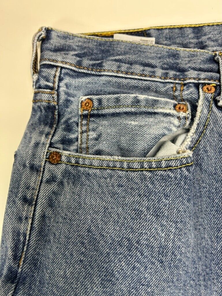 Vintage Levis 550 Red Tab Medium Wash Denim Pants Size 35W Blue