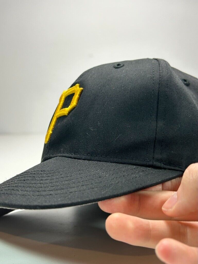 Vintage Pittsburgh Pirates MLB Embroidered Logo Snapback Hat OSFA