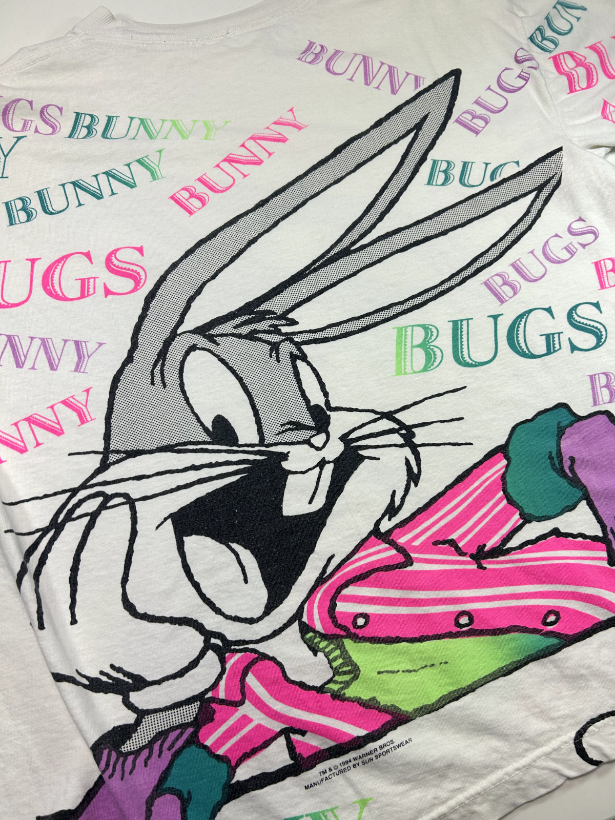 Vintage 1994 Bugs Bunny Looney Tune Cartoon AOP Graphic T-Shirt Size Large 90s